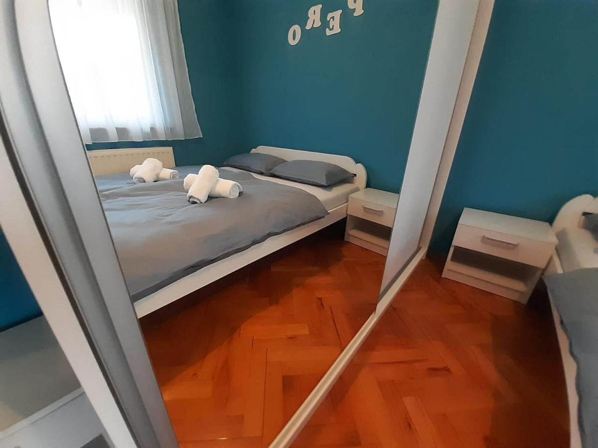 Apartment Pero Livno Esterno foto