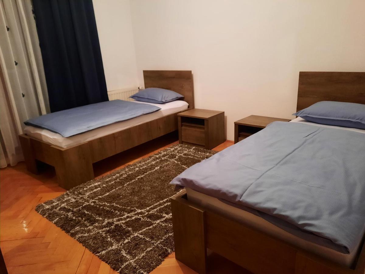 Apartment Pero Livno Esterno foto